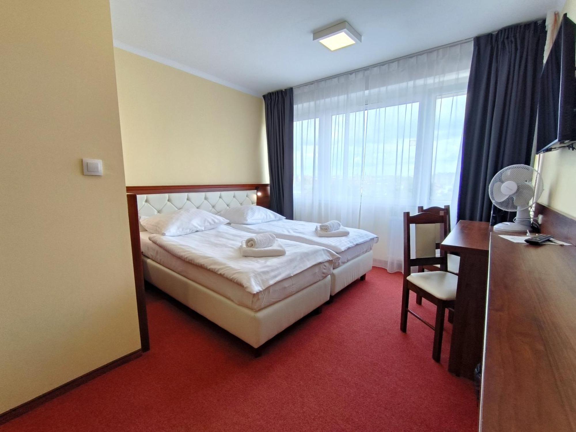 Hotel Sill Kielce Exterior foto
