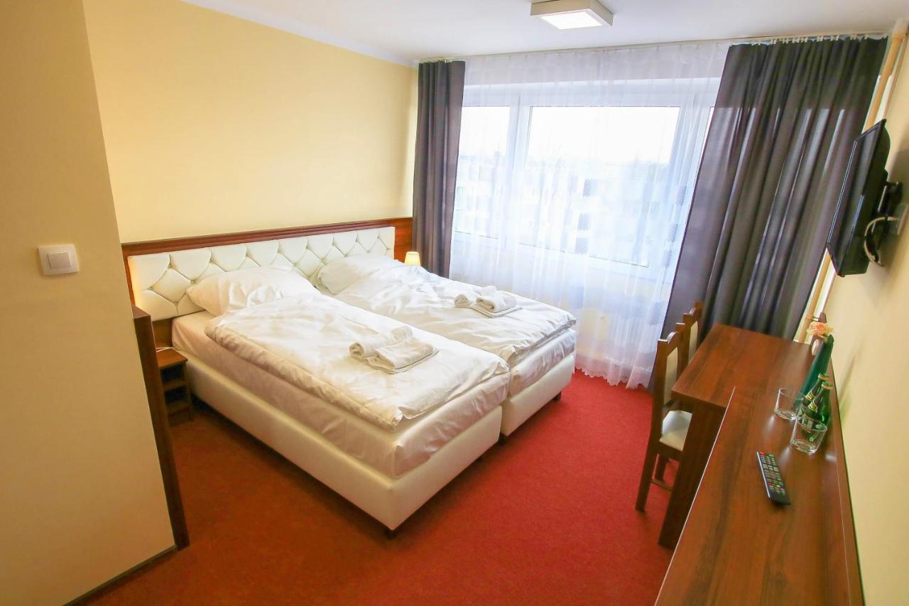 Hotel Sill Kielce Exterior foto